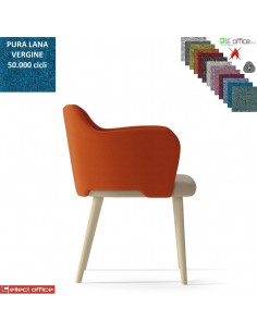 Blitz Poltroncina con base a 4 gambe in legno frassino verniciato naturale rivestimento in Lana vergine Class 1 IM