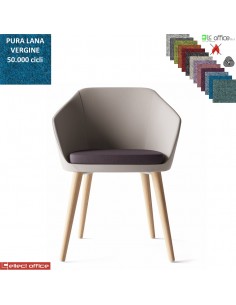 Mimì Poltroncina con base a 4 gambe in legno frassino verniciato naturale rivestimento in Lana vergine Class 1 IM