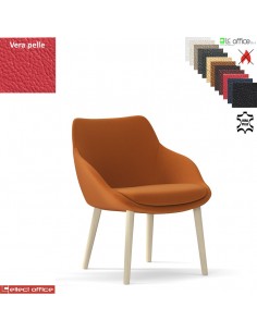 Metropolitan Poltroncina con base a 4 gambe in legno frassino verniciato naturale in VERA PELLE